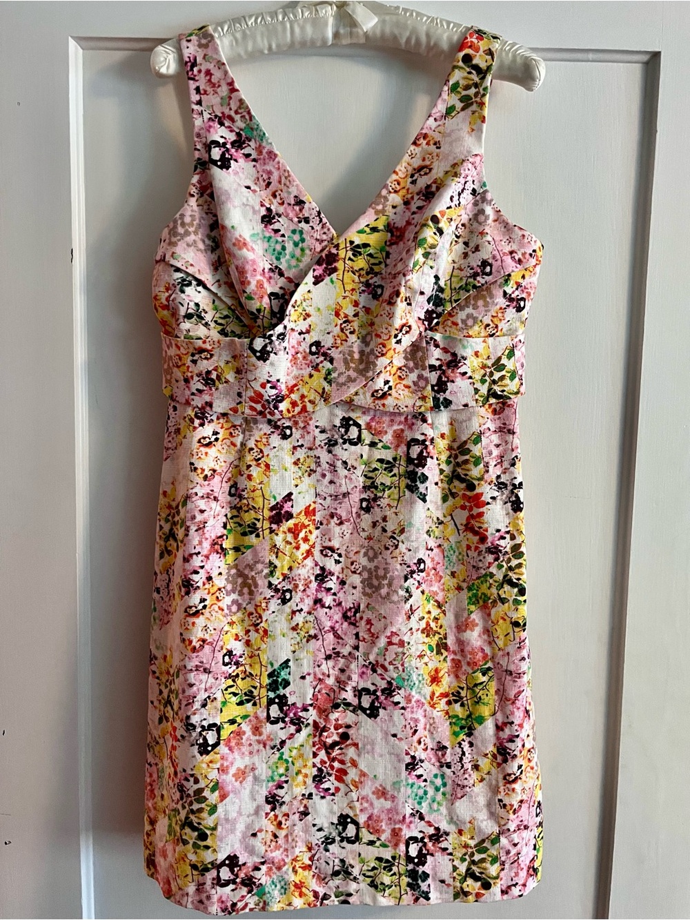 Jessica Simpson Cross-Front Floral Print V-Neck Summer Dress in Pink EUC